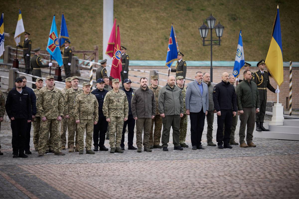 Вітаємо з Днем захисників і захисниць України!