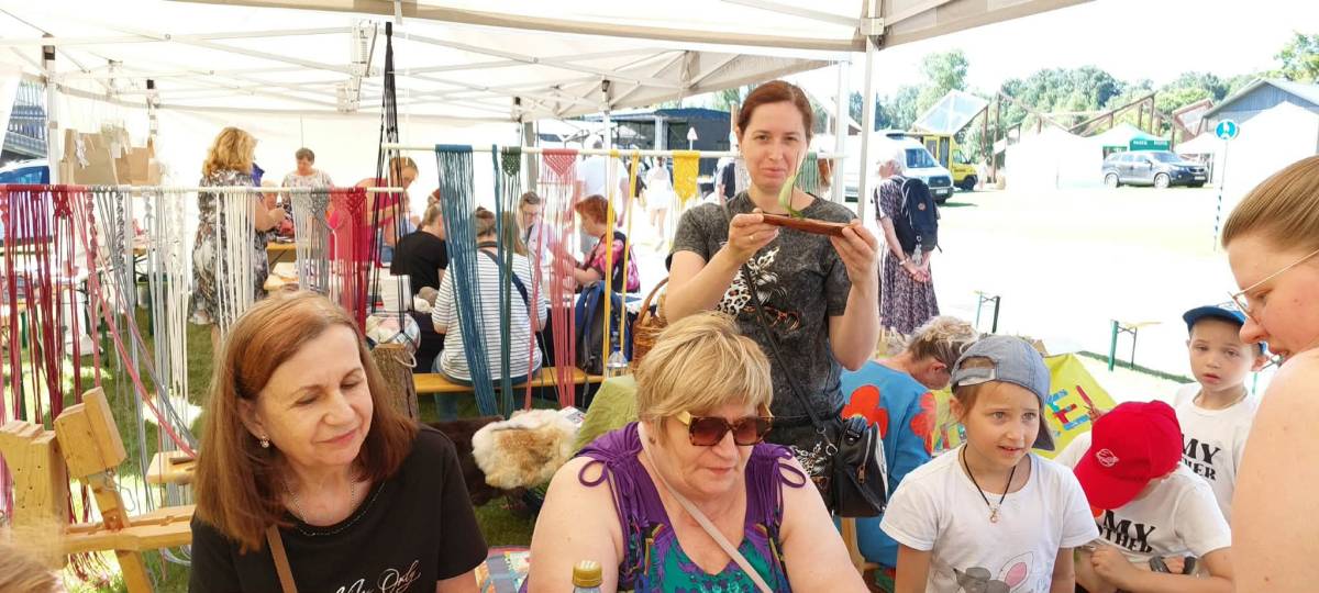 Valga „Kalyna“ lapsed osalesid Põlva rahvustoitude festivalil ja käsitööpäeval