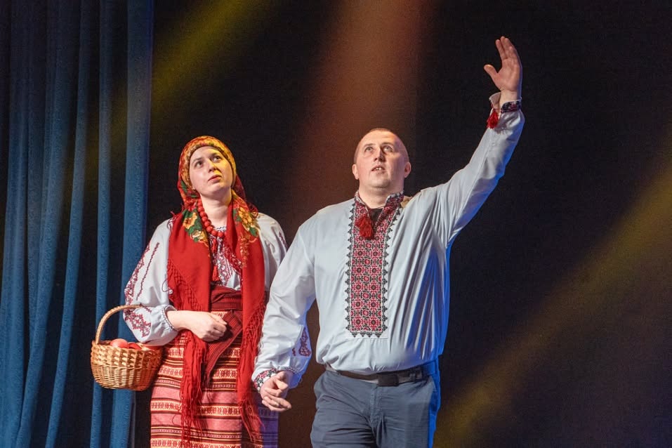 Kalyna presents Ukrainian folk dress at the Valga NGO festival