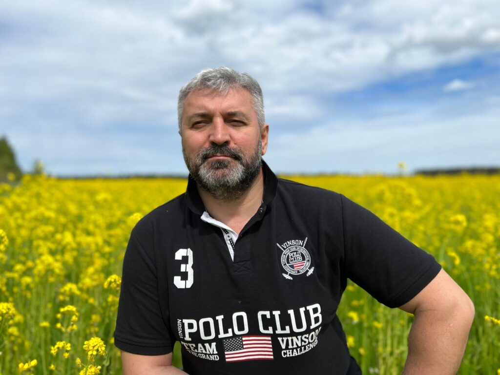 Уся допомога на світі марна без тих, хто доставляє її нужденним.